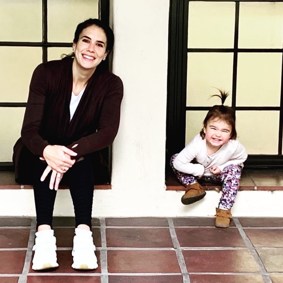 Meet your Posher, Leanna - Picture 1 of 1